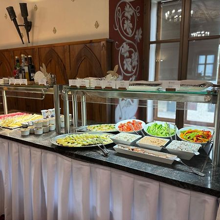 Hotel Grand Viglas Zwoleń Zewnętrze zdjęcie