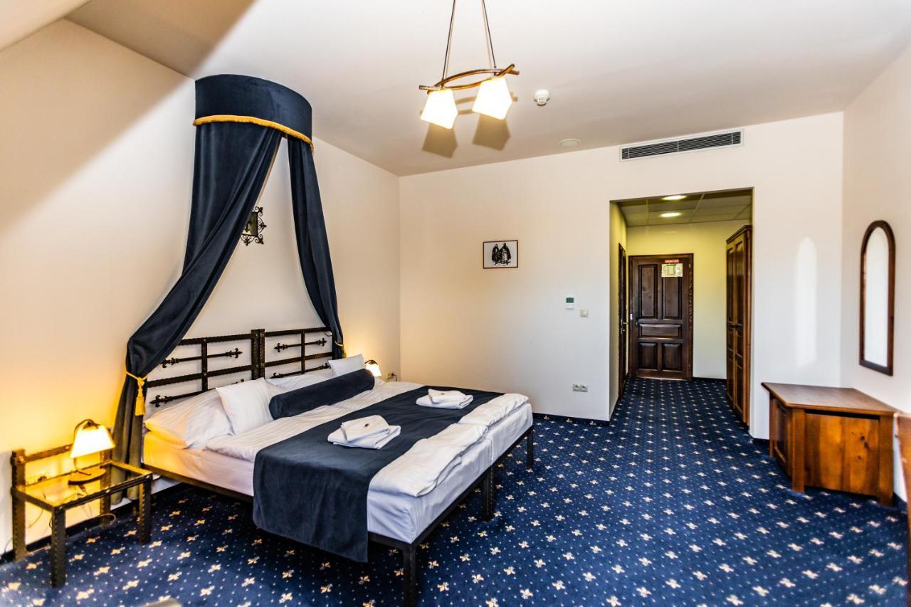 Hotel Grand Viglas Zwoleń Zewnętrze zdjęcie