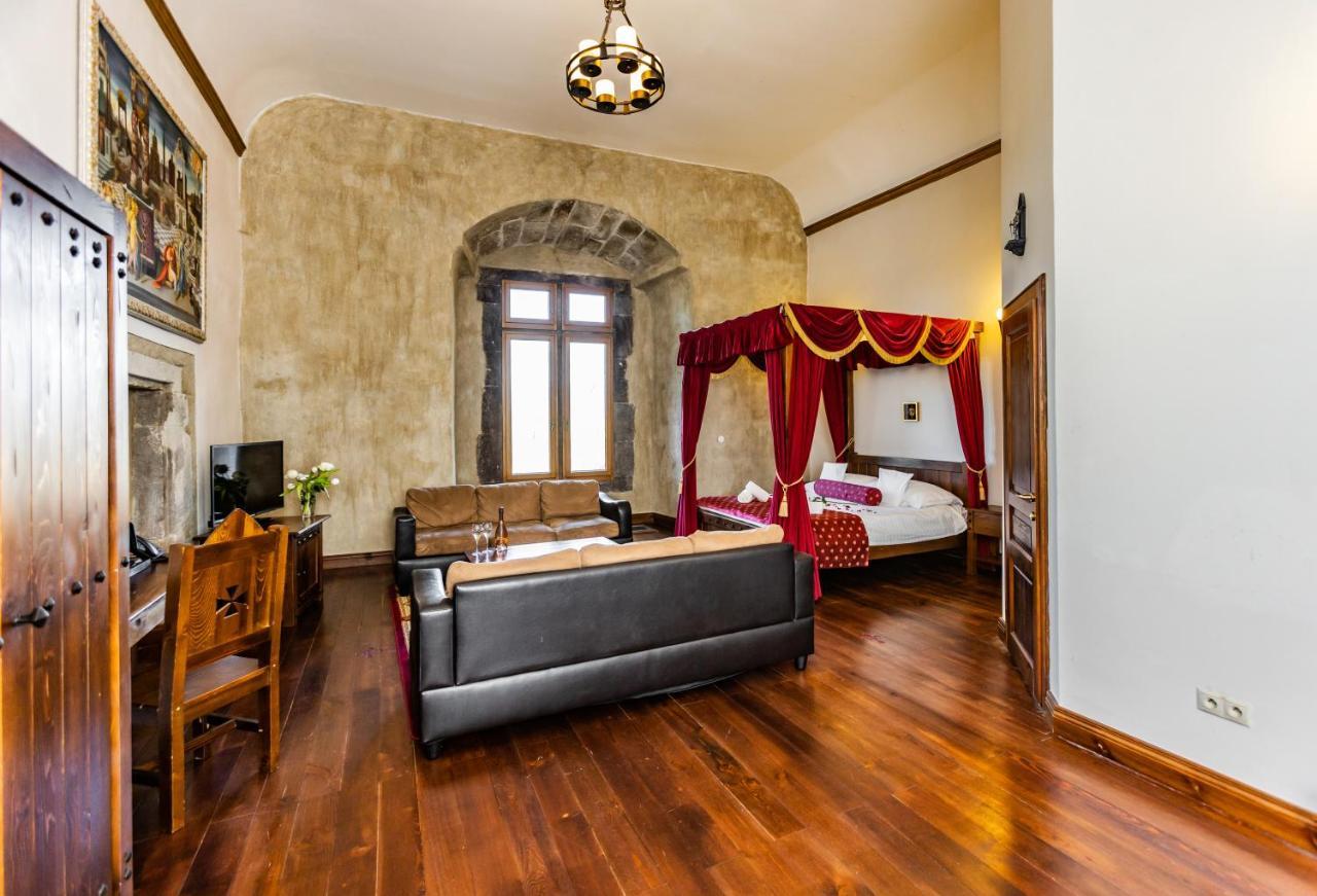 Hotel Grand Viglas Zwoleń Zewnętrze zdjęcie