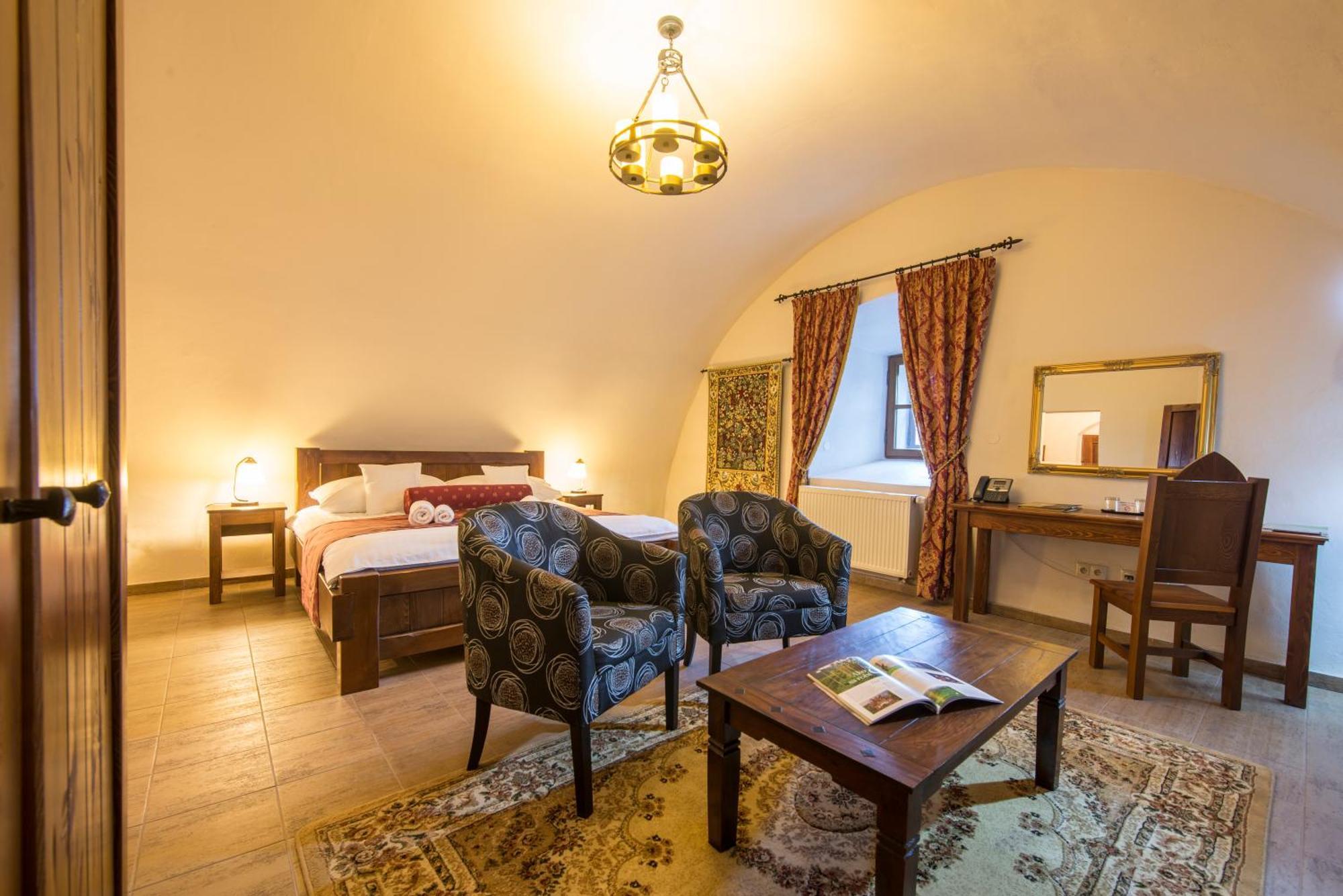 Hotel Grand Viglas Zwoleń Zewnętrze zdjęcie