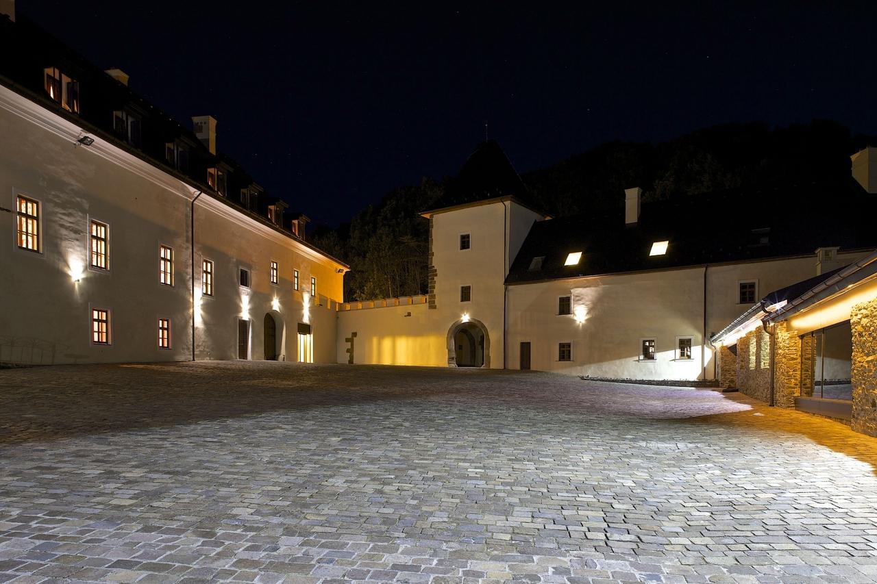 Hotel Grand Viglas Zwoleń Zewnętrze zdjęcie