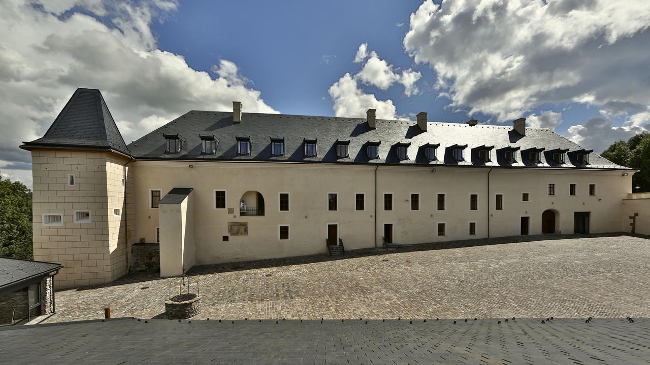 Hotel Grand Viglas Zwoleń Zewnętrze zdjęcie